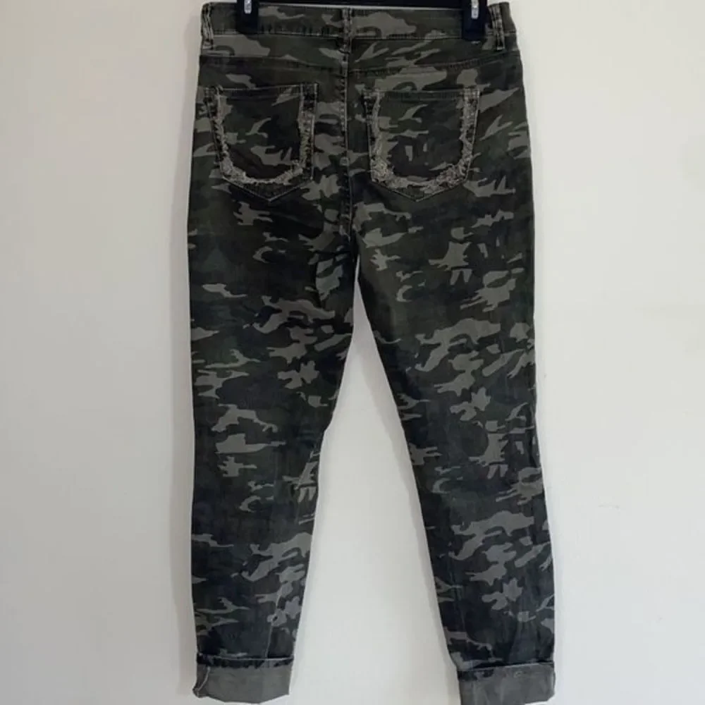 Vanilla Star Midrise Skinny Distressed‎ Camo Jeans Juniors Size 7